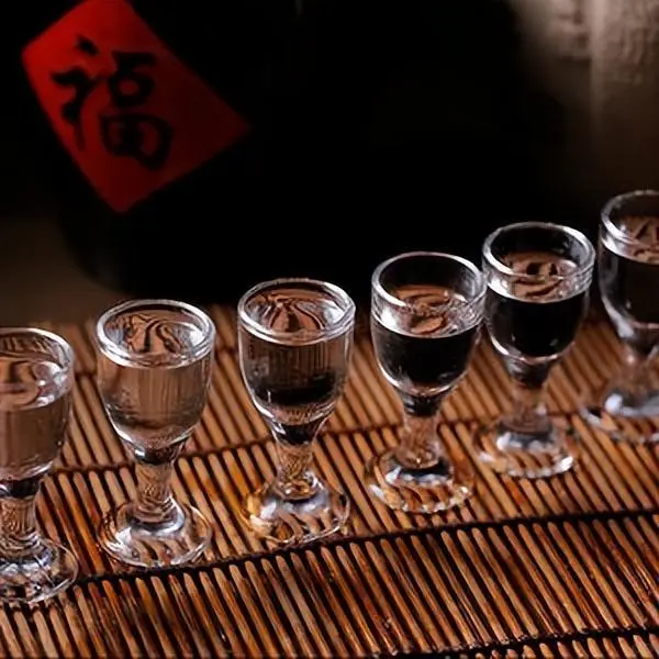 白酒用这十个维度展开细腻描述