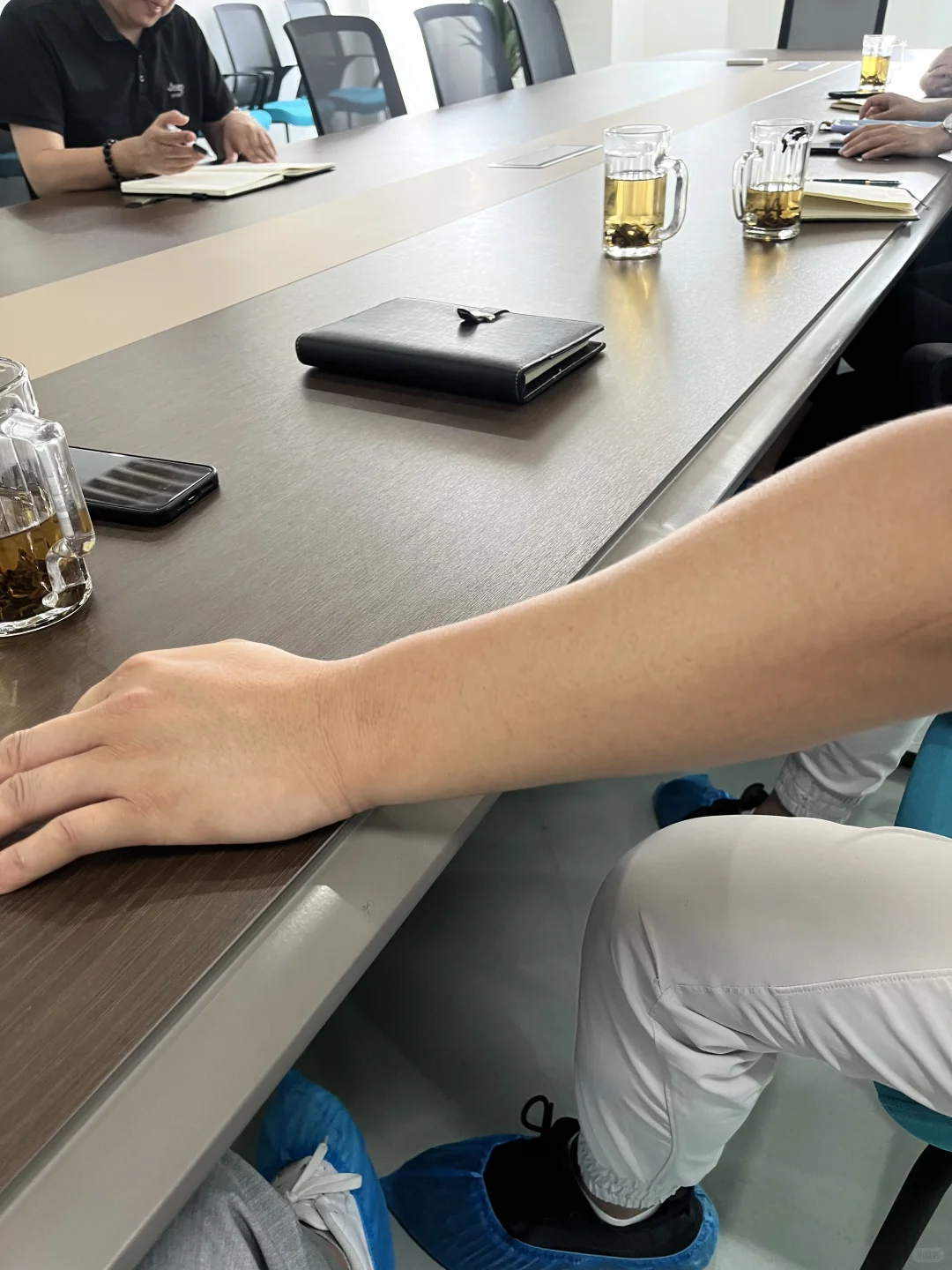 昨日走访2家科技制造企业