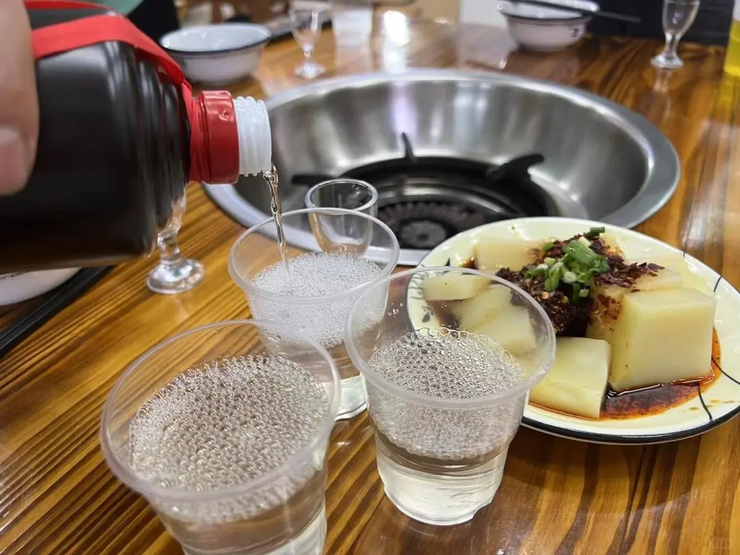 喝酒一定要喝酱香酒，我来告诉你原因