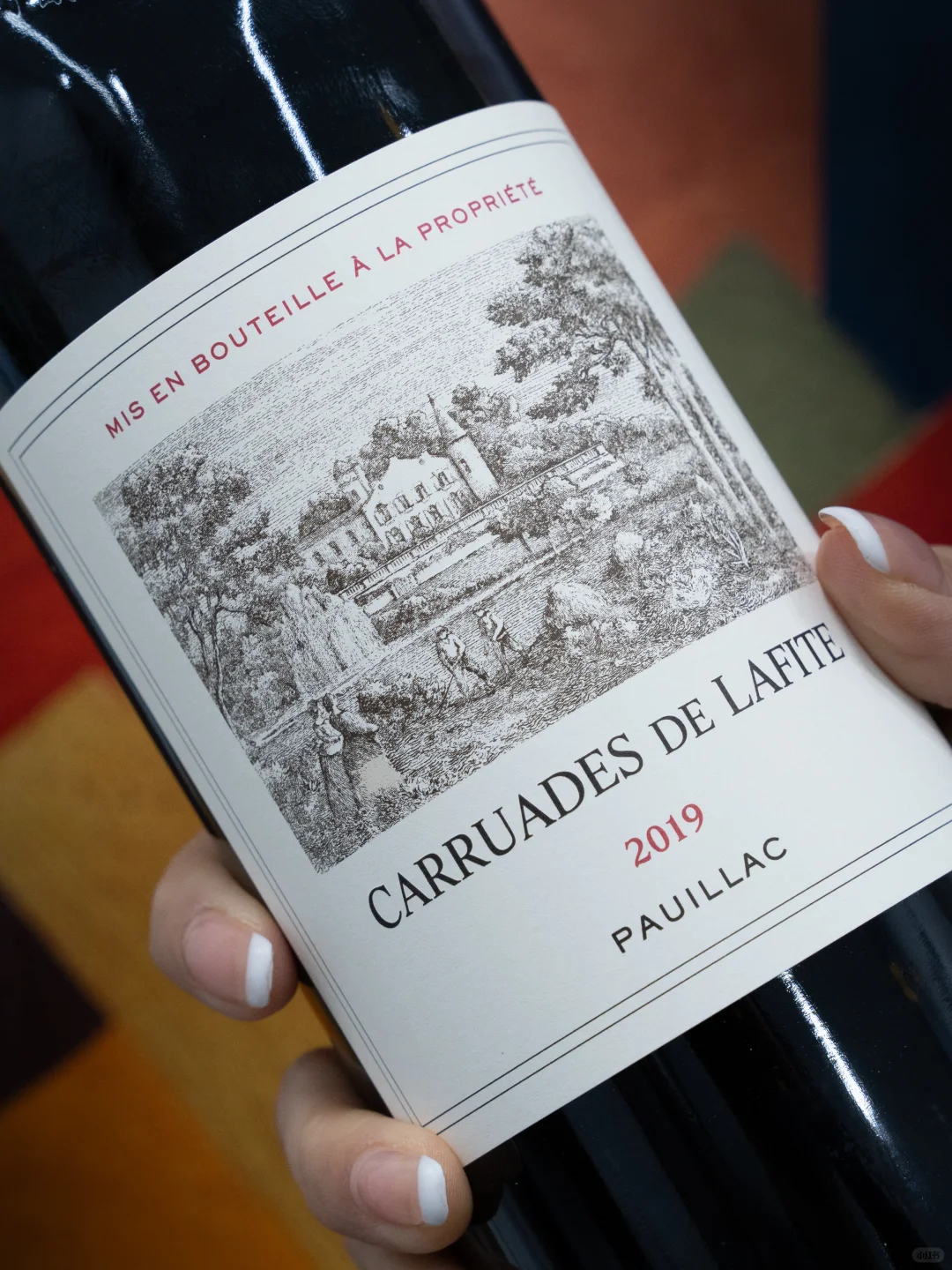 猜一猜这一箱小拉菲值多少钱？