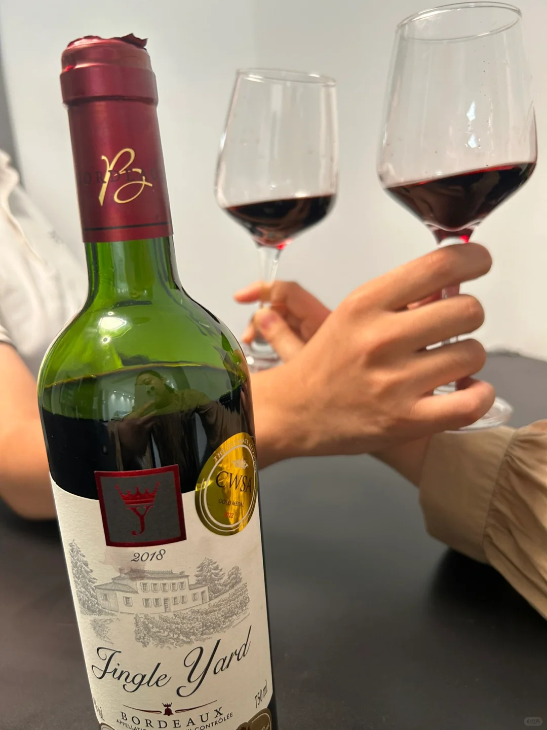 红酒架未到，红酒先行