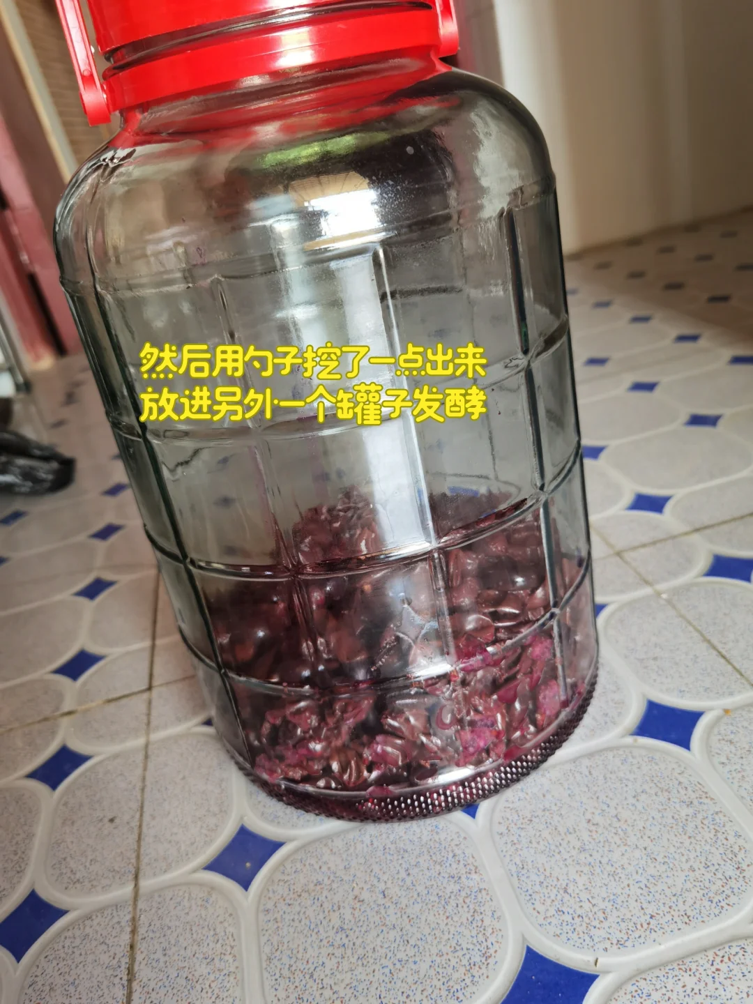 关于我自制葡萄酒，长白色漂浮物后的抢救