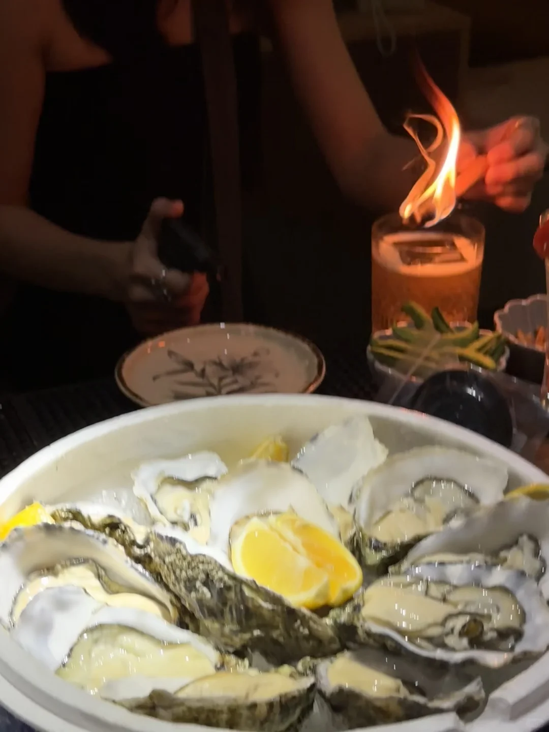 裸辞开酒馆，后悔了吗？