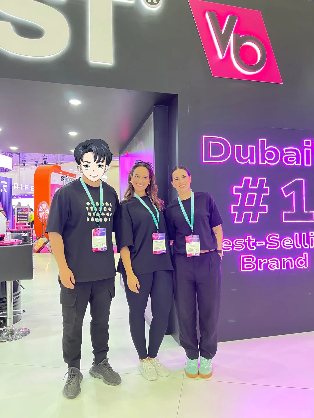 迪拜的展会还带DJ打碟呢？！