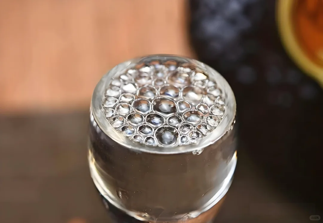 酱香白酒该如何区分粮食酒和酒精酒?