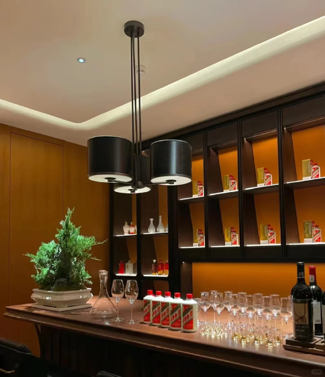 名酒会所现在竟然怎么赚几百万的