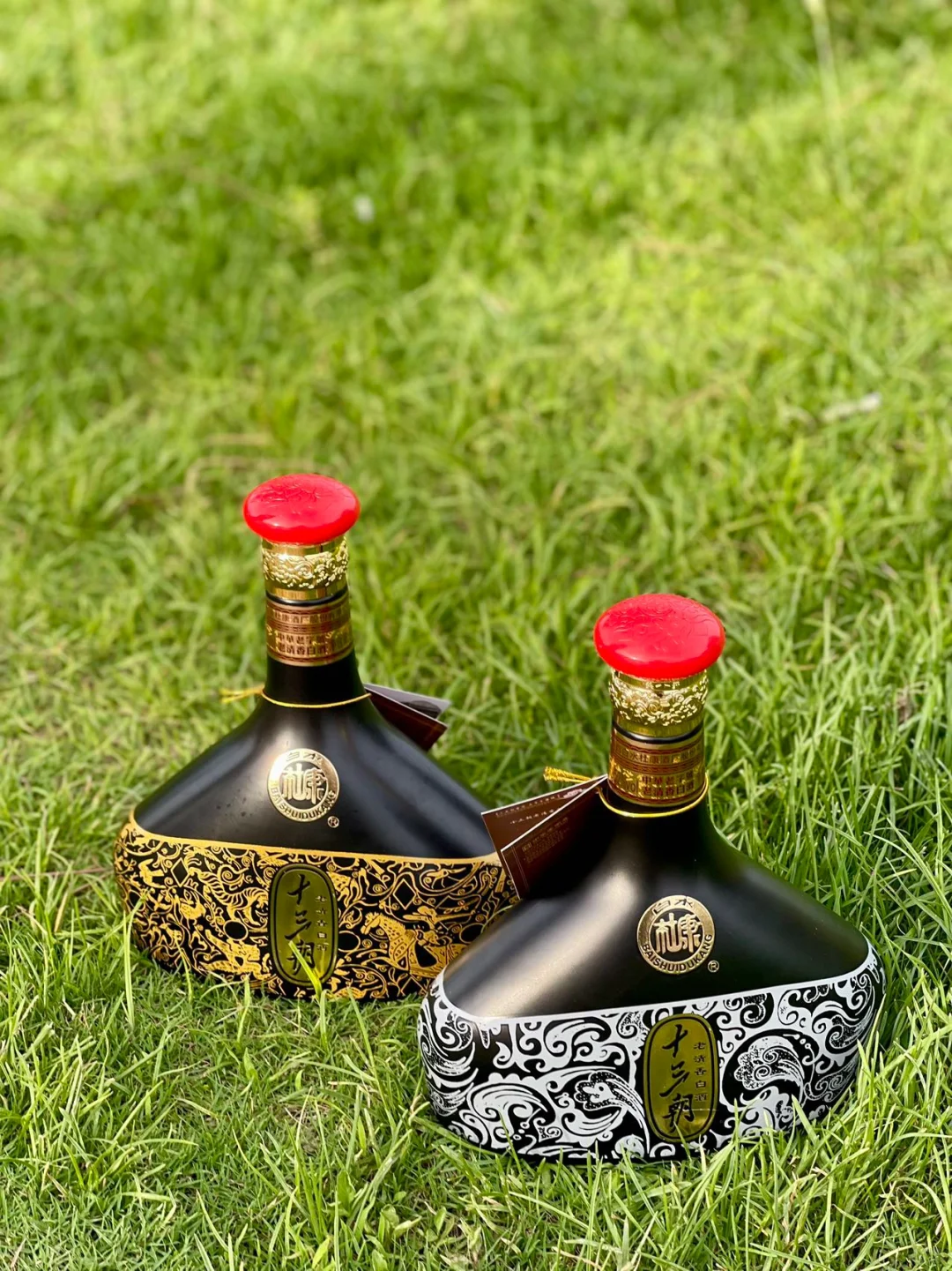 小酌一杯清香酒，但见岁月长