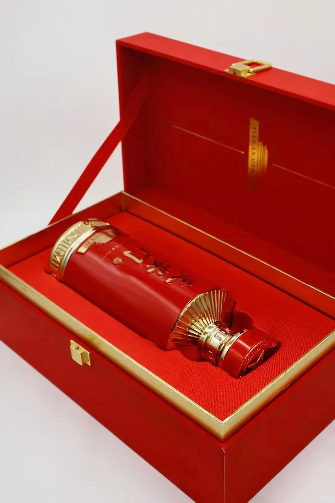 天安门五星53度酱香型白酒500ml