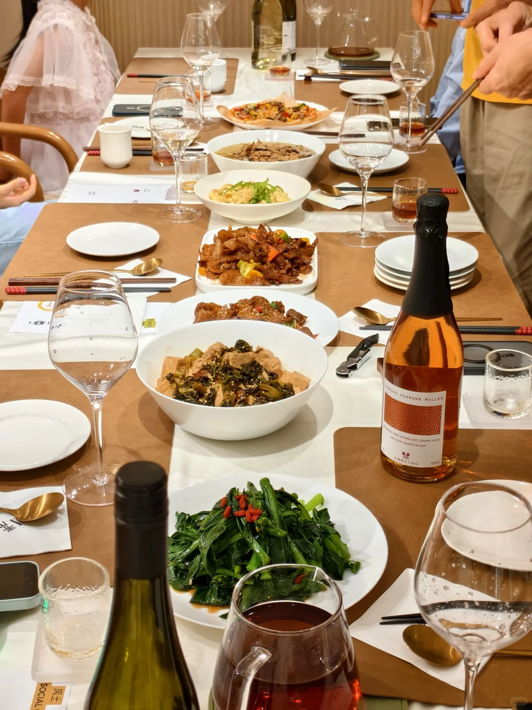 脱醇葡萄酒与纯素美食