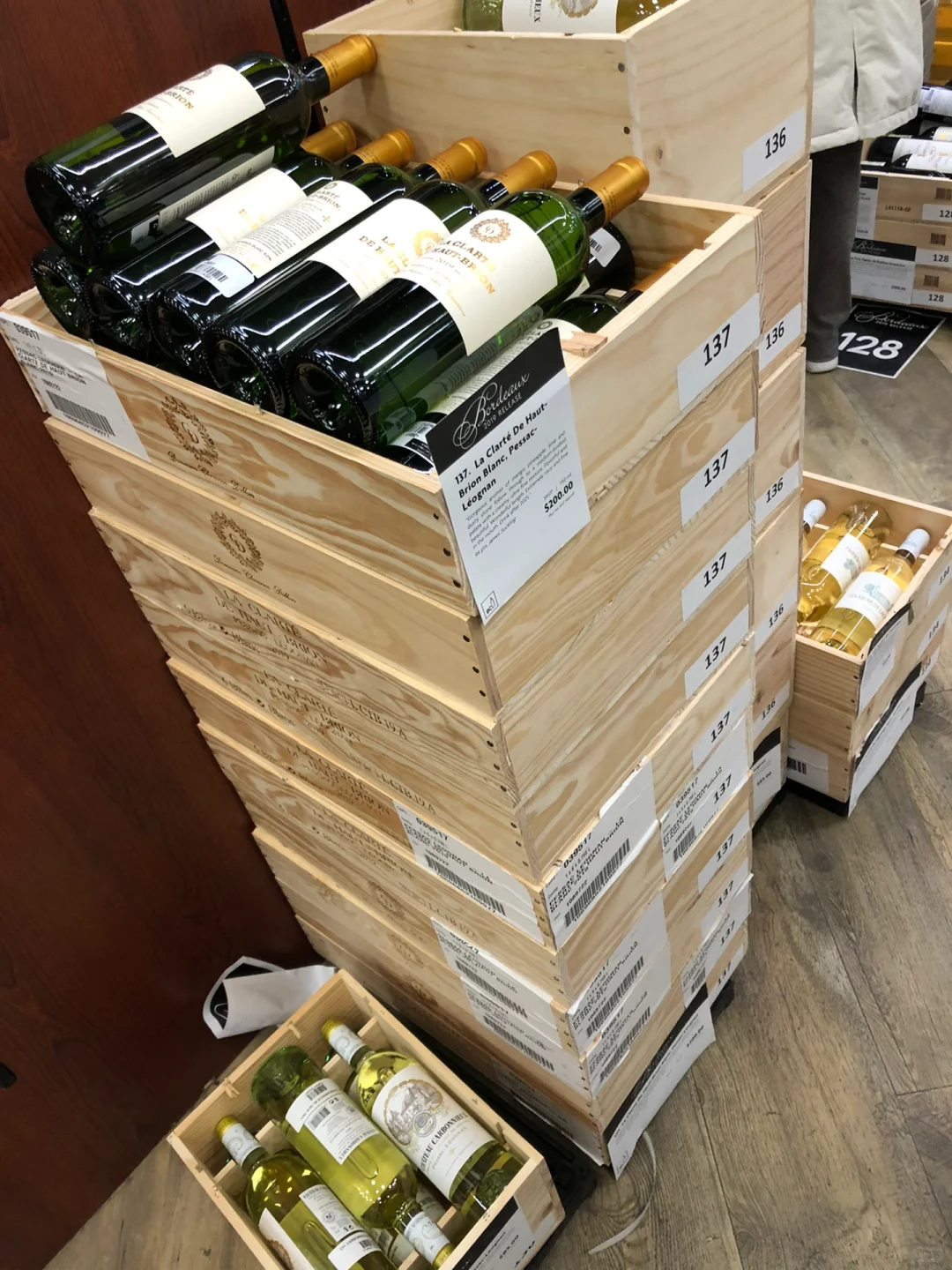 今天新发布的一批波尔多葡萄酒.