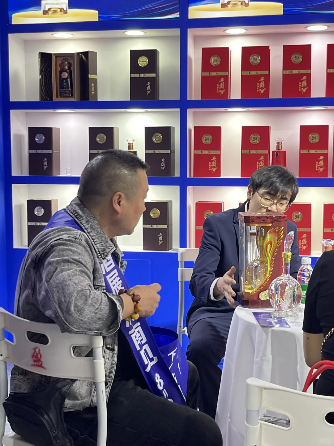 成都糖酒会首日，西凤酒海窖龄等你来看✨