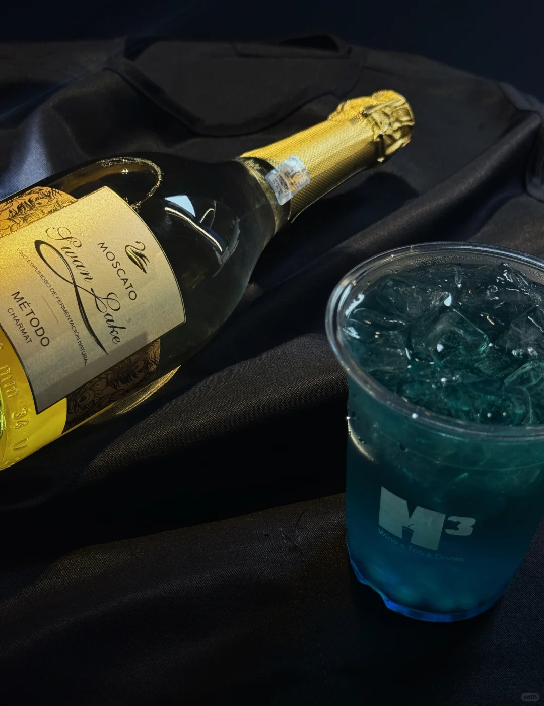 繁花天鹅湖莫斯卡托气泡葡萄酒调饮