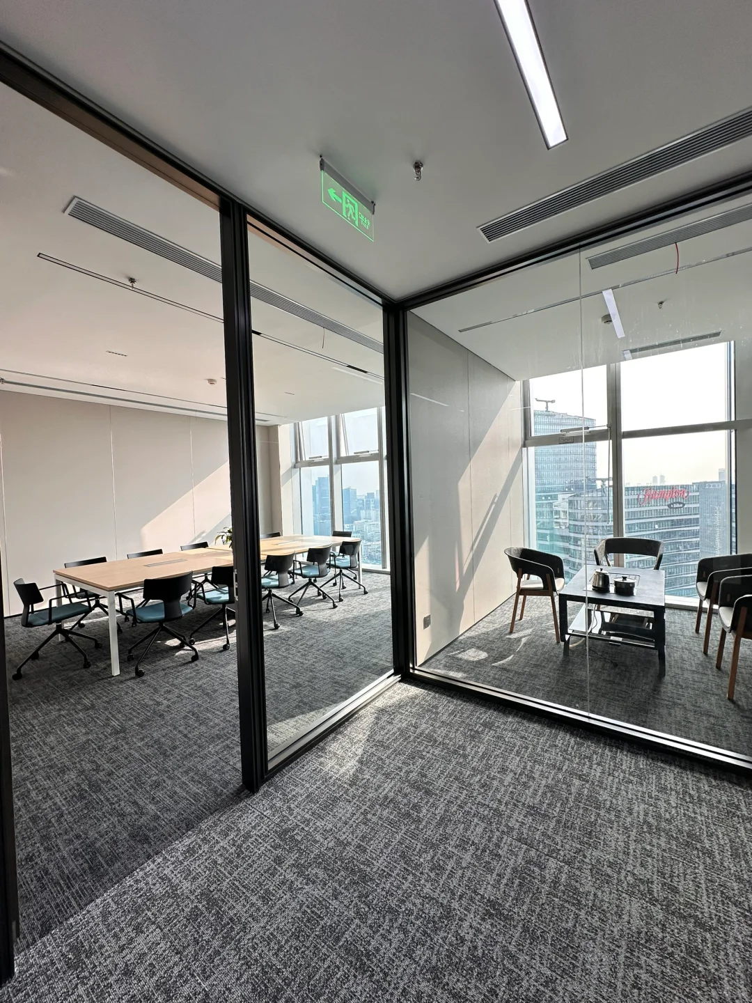 老板开的600多平公司，在这加班到23点都愿意