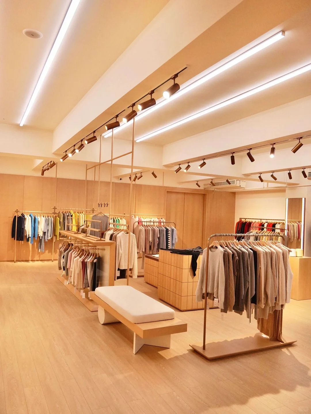 70000㎡服装加工厂｜秋冬轻奢服装供应商！