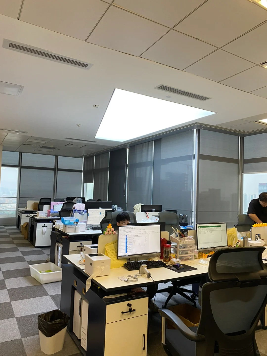 跨境电商公司上班的快乐｜周一日常