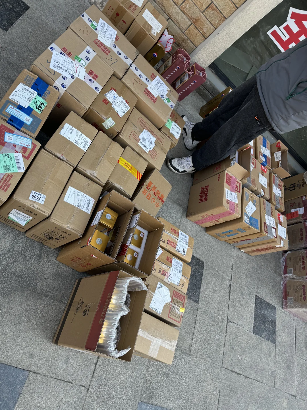 酒水档口搬砖日常