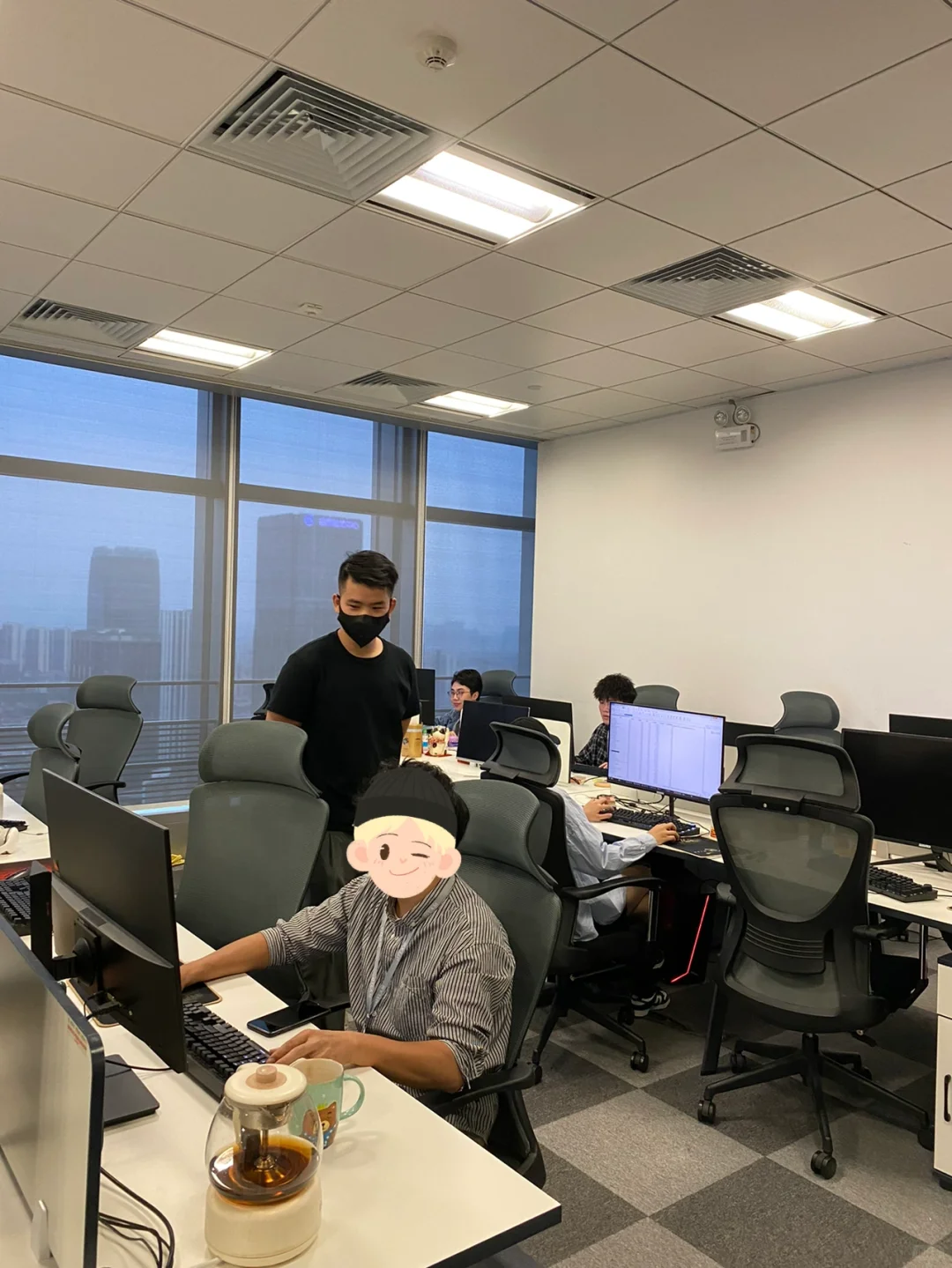 跨境电商公司上班的快乐｜周一日常