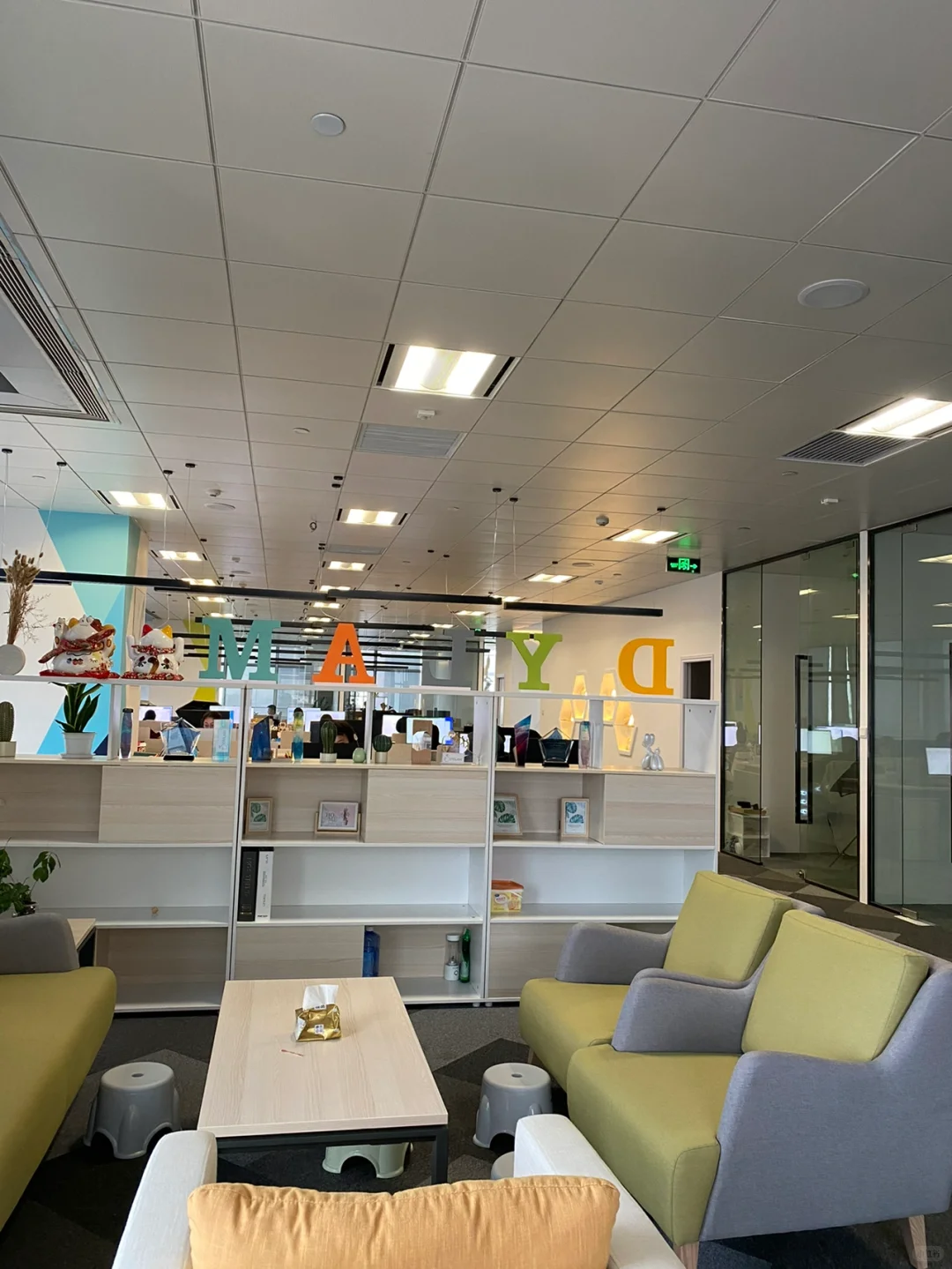 跨境电商公司上班的快乐｜周一日常