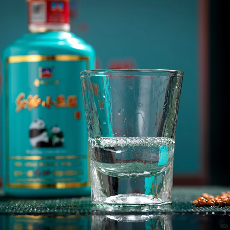 ?女生必备酒单：小熊猫酱香酒?