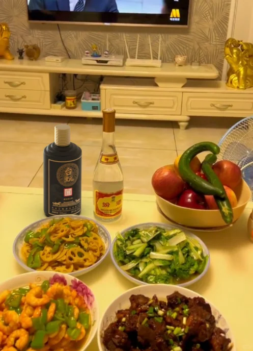口粮酒PK赛：黄盖玻汾VS台甄老甄酒，谁强？