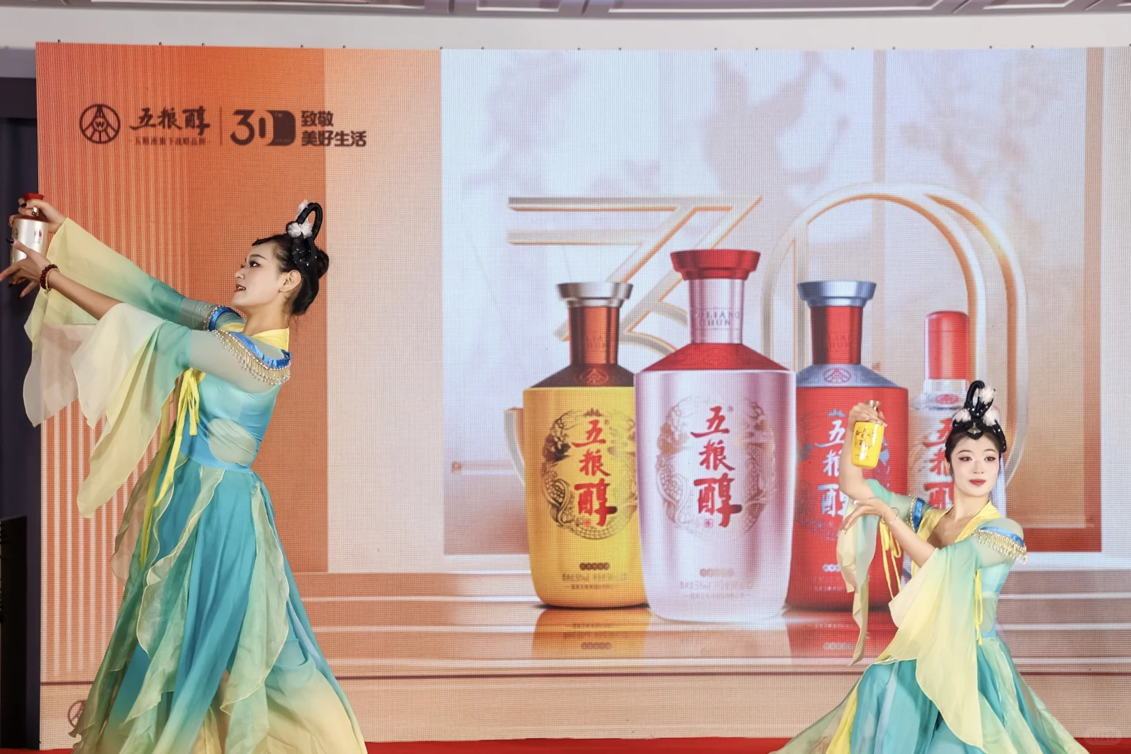 邂逅五粮醇盛会，竟在这一刻悄然心动~