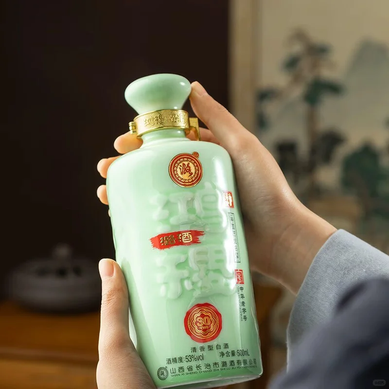 白酒摄影主图拍摄清香型白酒