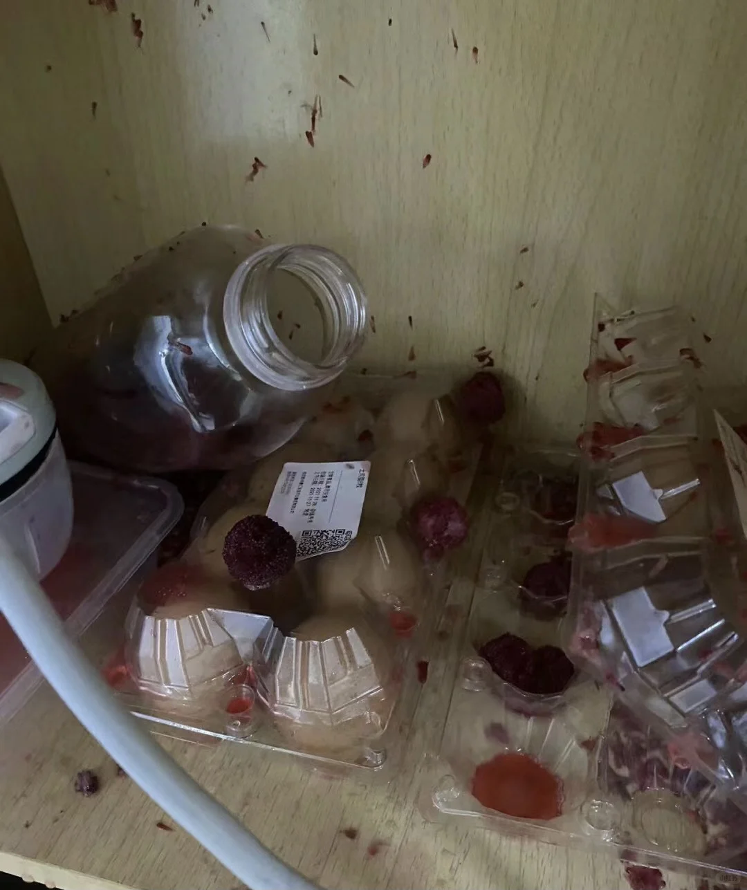 自酿葡萄酒、果酒密封发酵，瓶盖去哪儿了