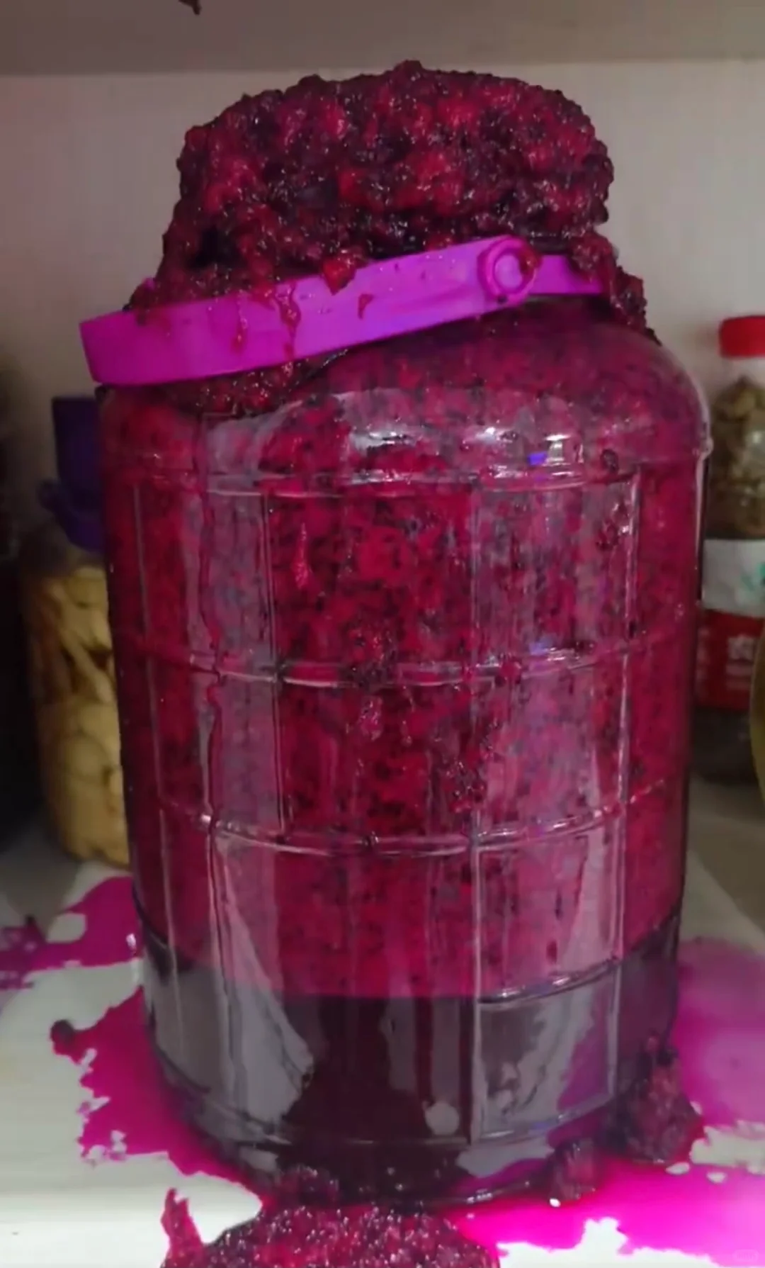 自酿葡萄酒、果酒密封发酵，瓶盖去哪儿了