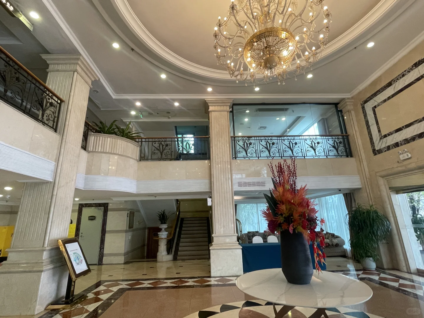 小红书本地生活团购 | 酒旅行业?