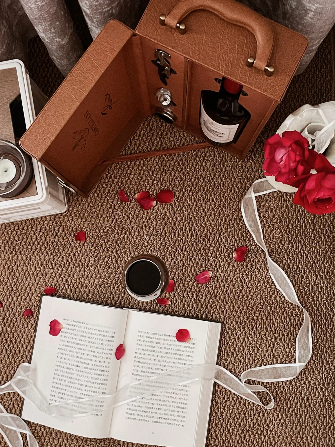 ?  微醺仪式感｜红酒、玫瑰与你，是我想要的