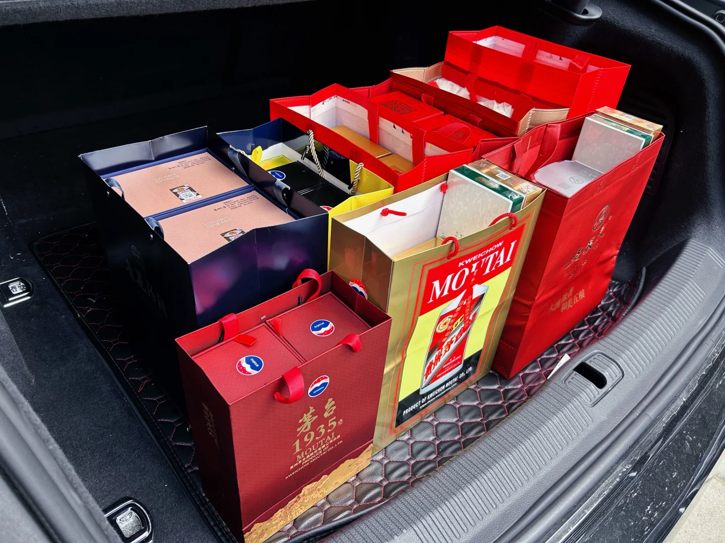 今年中秋不送礼，明年还得叫叔姨?