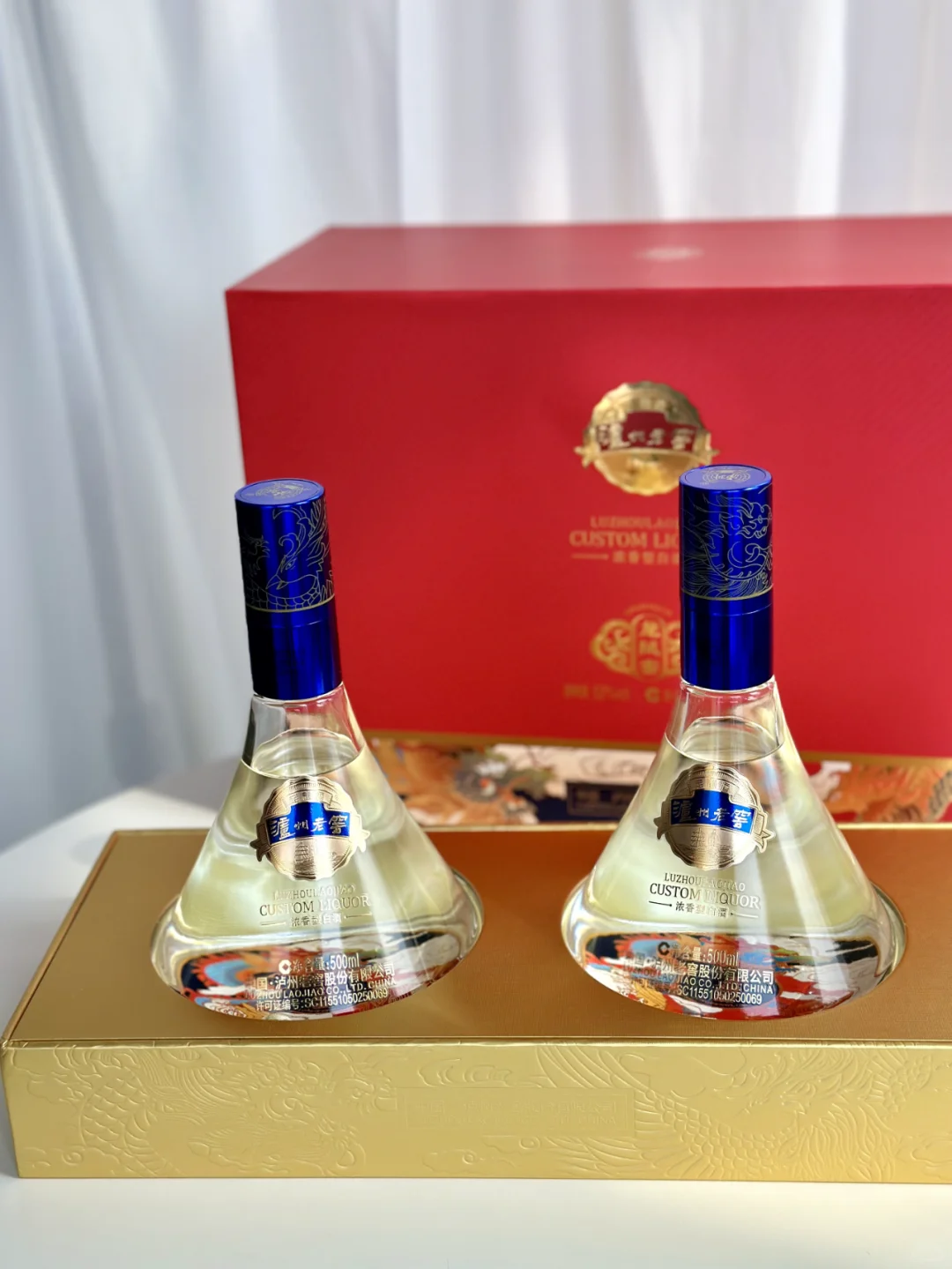 美到失语的白酒礼盒,把千年匠心酿进杯盏