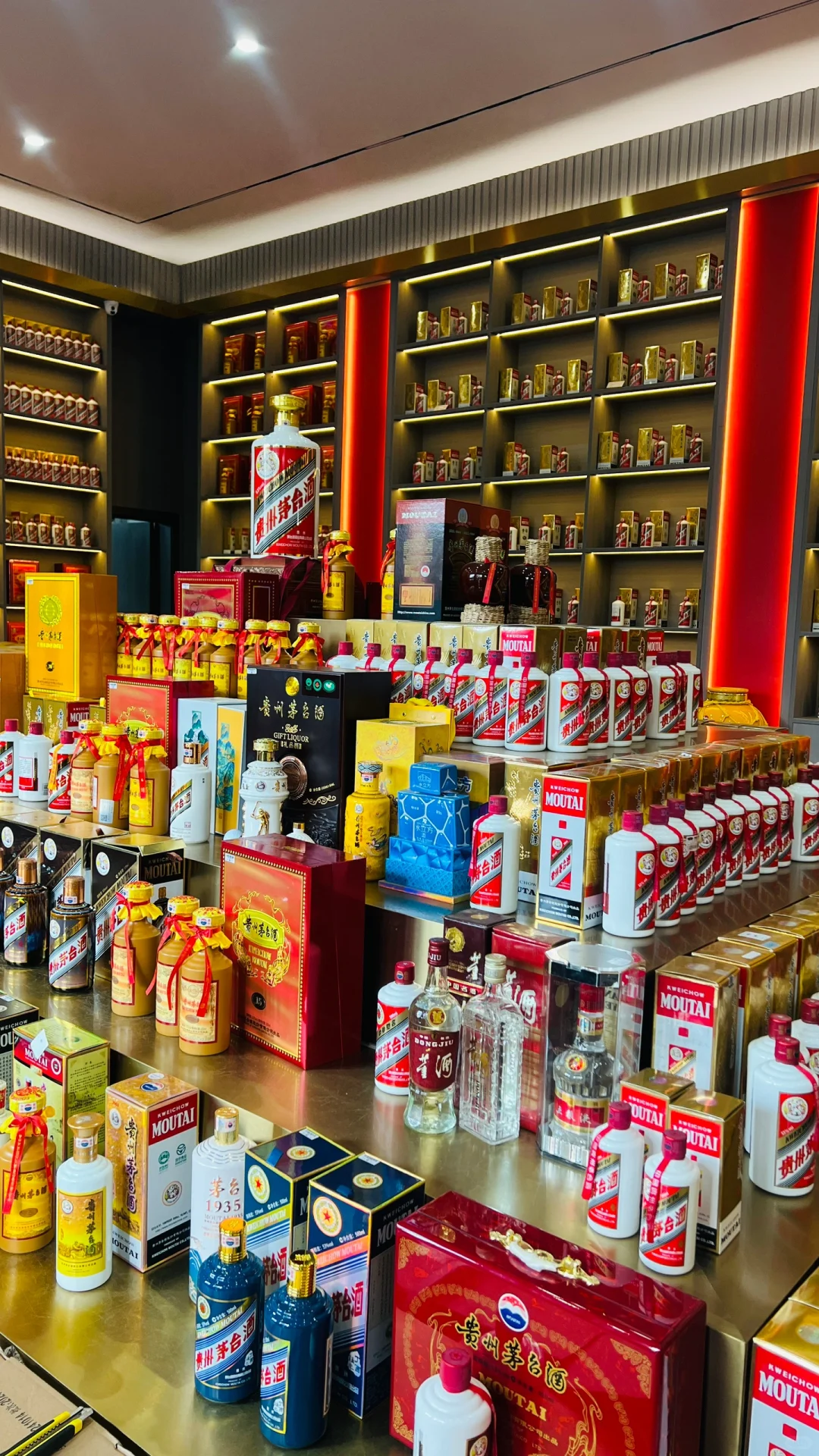 酒质天花板+老年份个性化，大佬选酒就是豪横