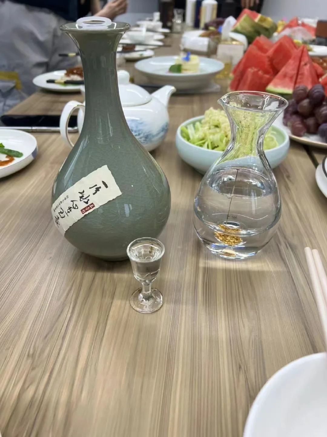 喝高度酒 做低调人