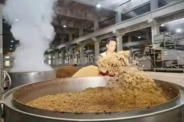 红缨子高粱，俗称小红梁！