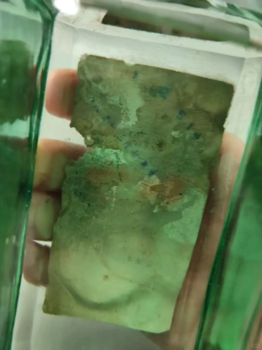 85年药香型崇阳大曲，酒满花好