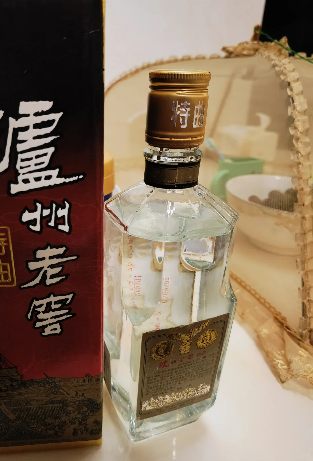 稀缺30度泸州老窖特曲500ml白酒欣赏