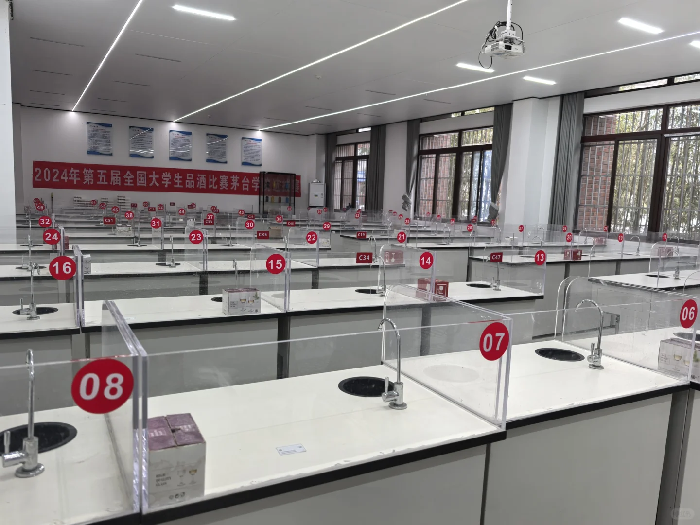 历经半年的高级品酒师师证书终于拿到了