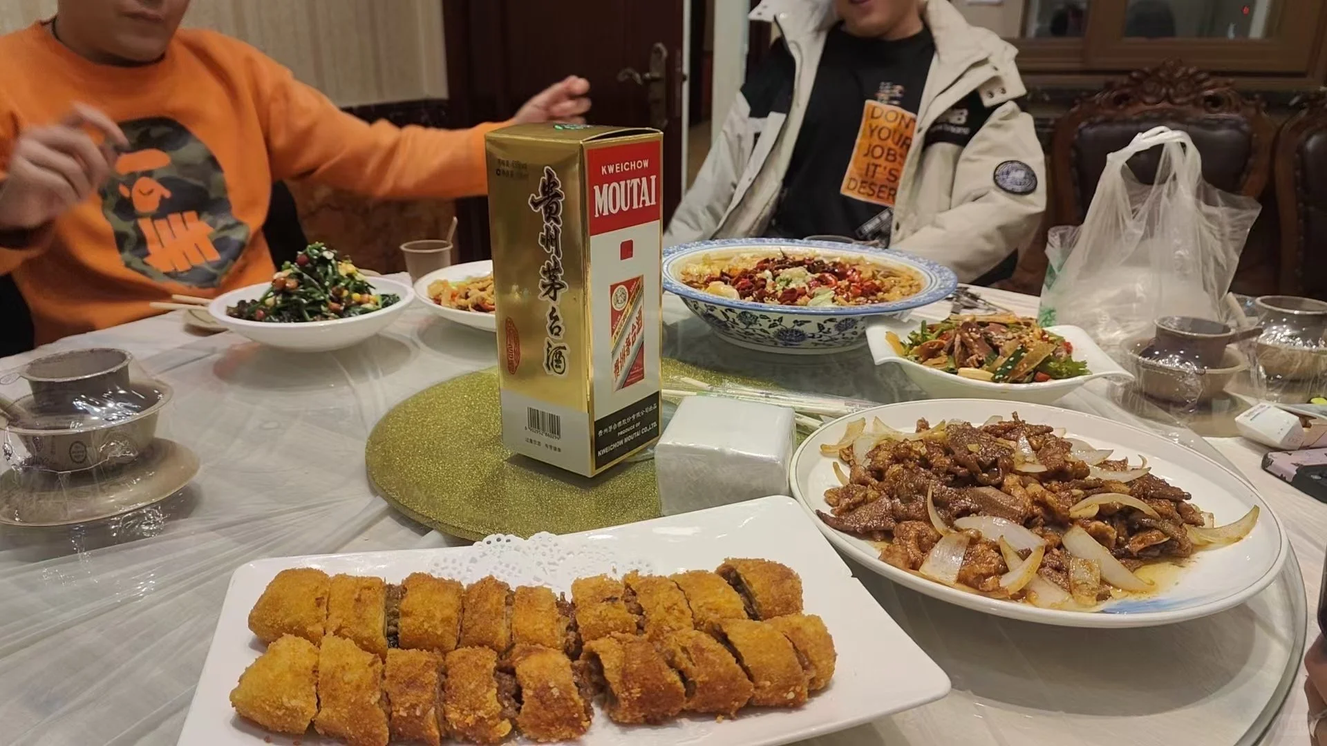 如今商务茅台越来越常见了。