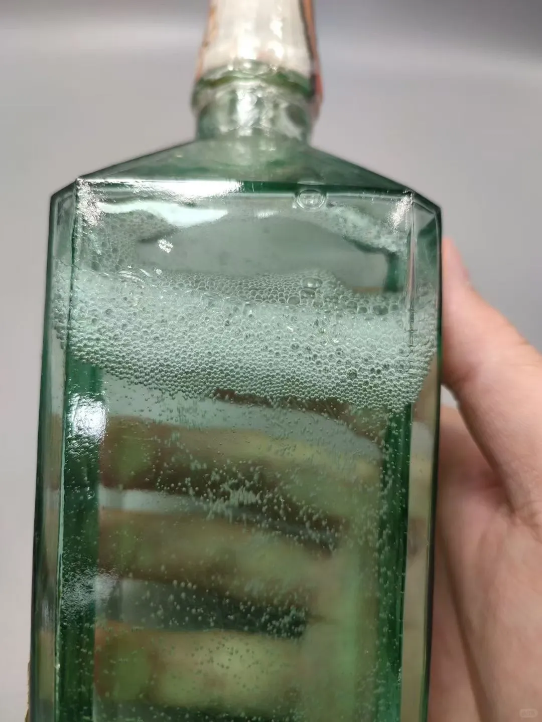 85年药香型崇阳大曲，酒满花好