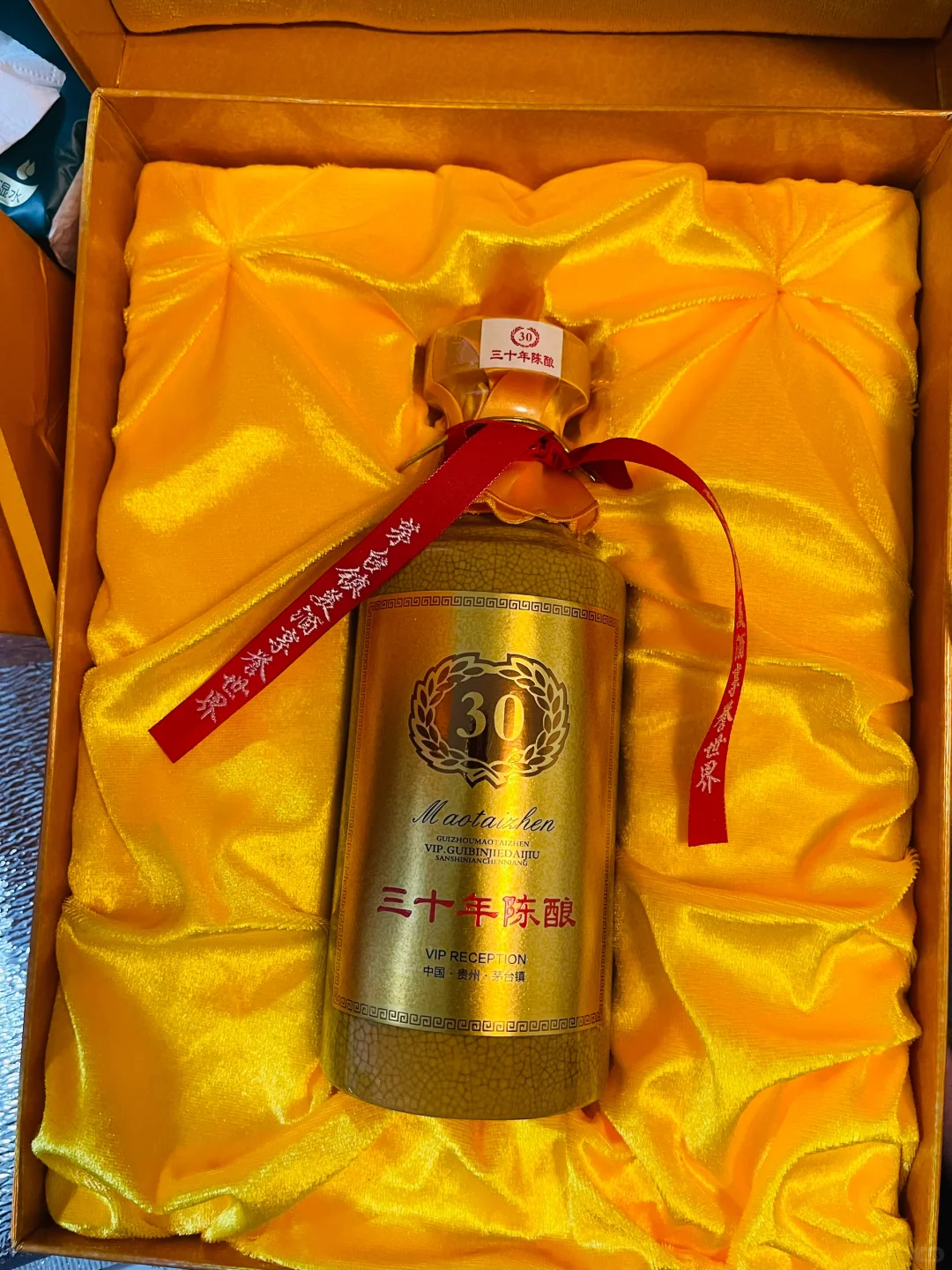 朋友的前女友送的。很贵嚒？！