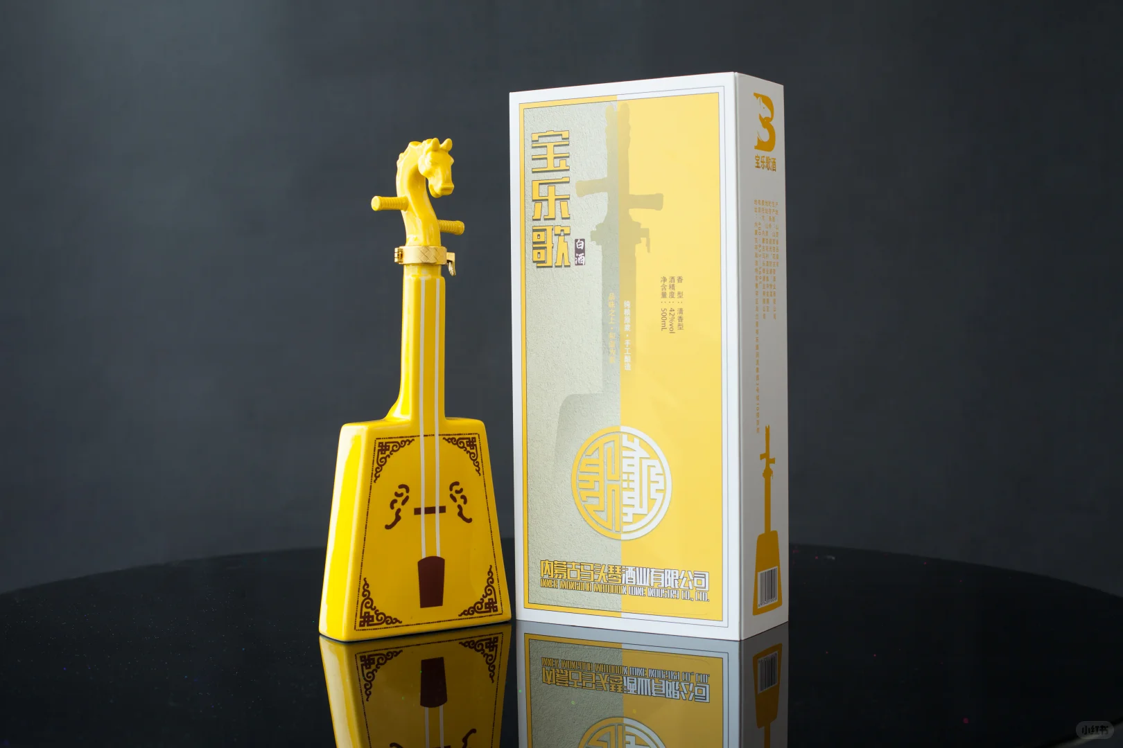 草原五色马头琴文创白酒