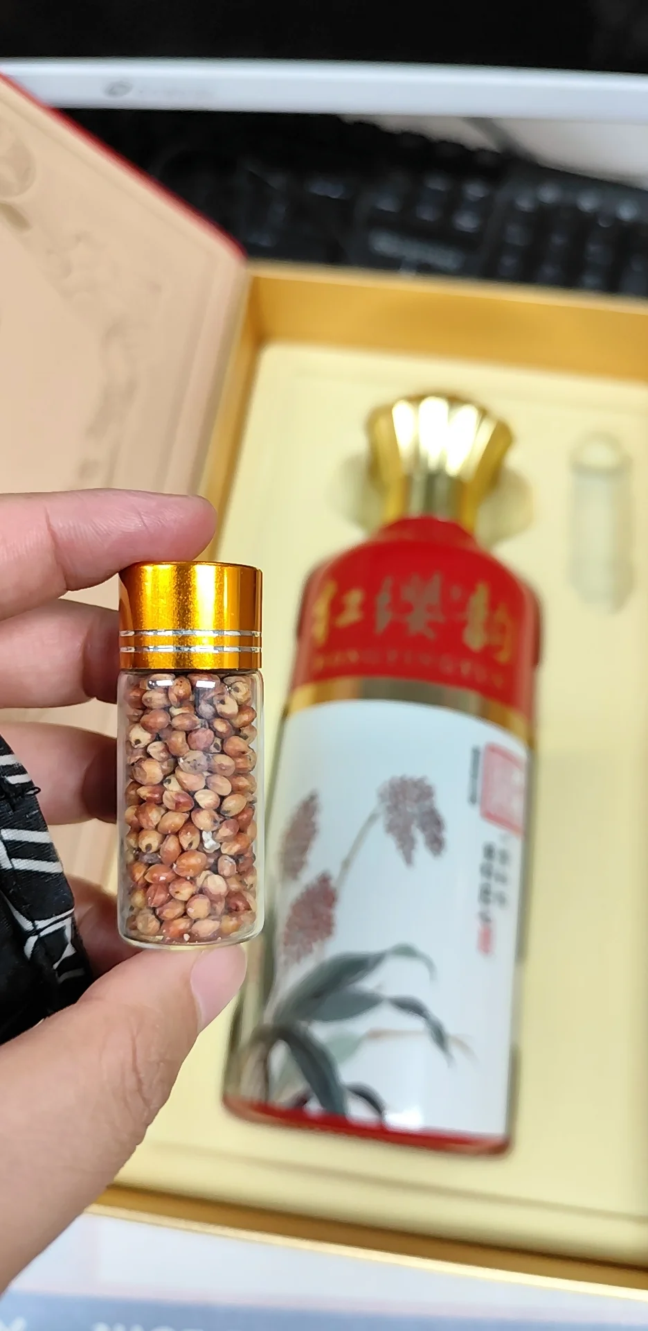 红樱子糯红高粱，酿造出的好酒