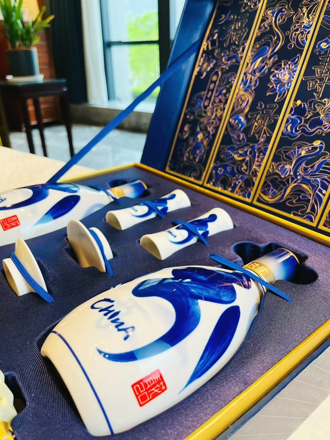 超级好看的青花汾酒礼盒