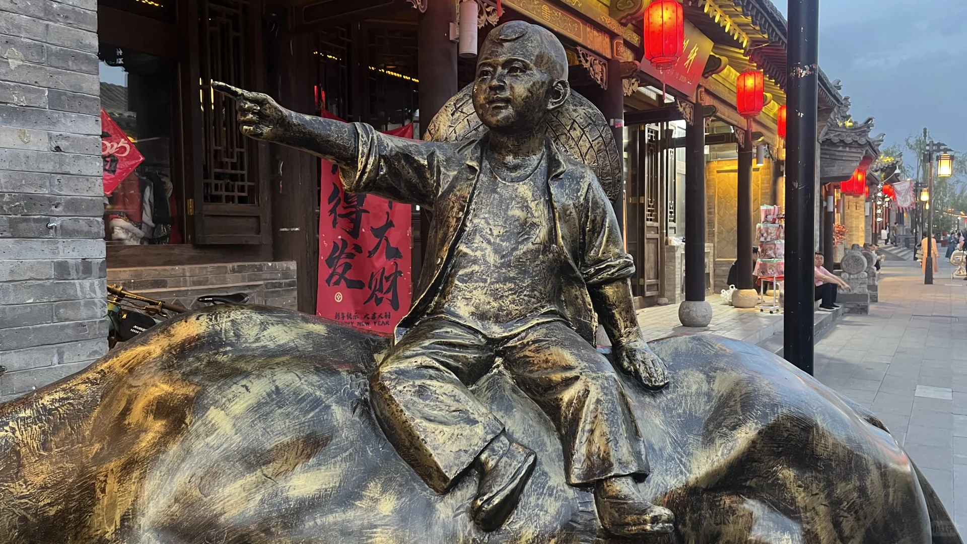 救命！！大同古城居然藏着白酒界“迪士尼”！！?