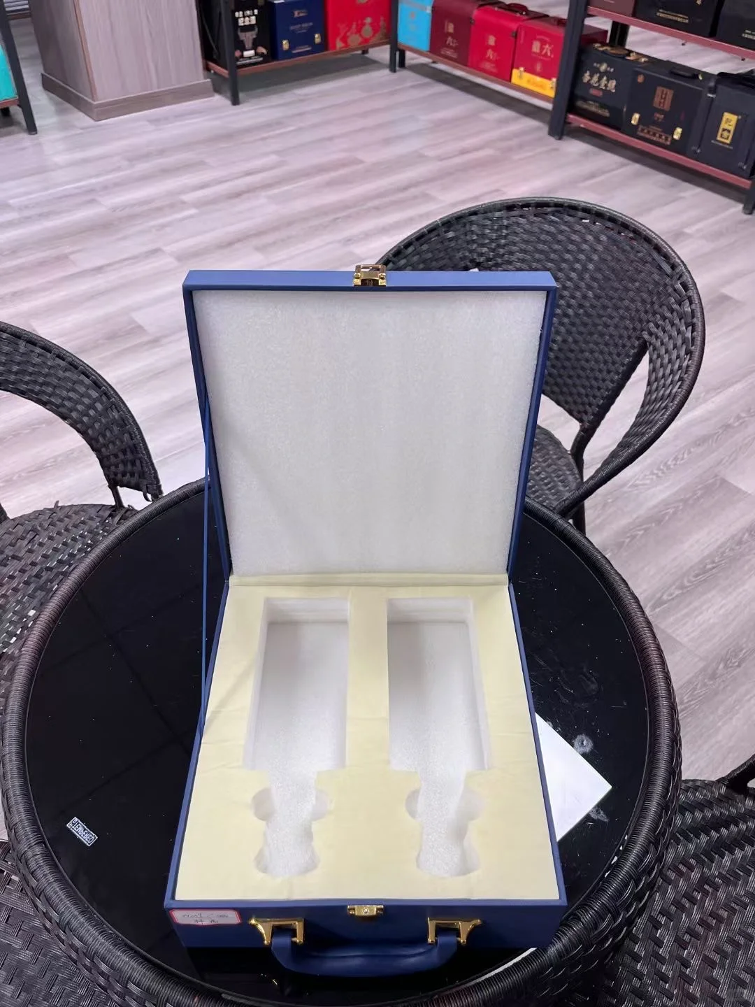 哇！这家白酒皮盒包装真牛！