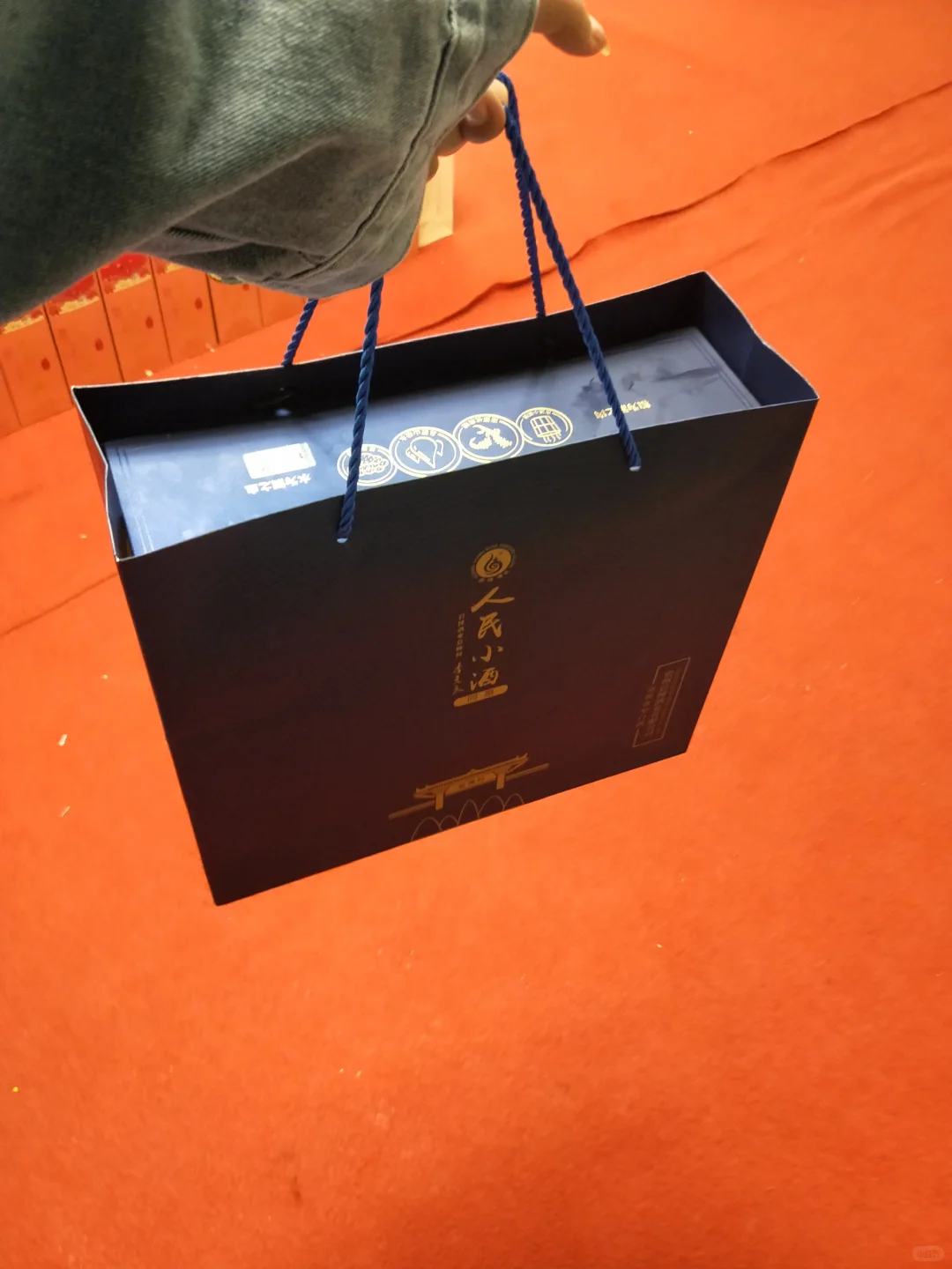 这才是高端白酒该有的礼盒设计！