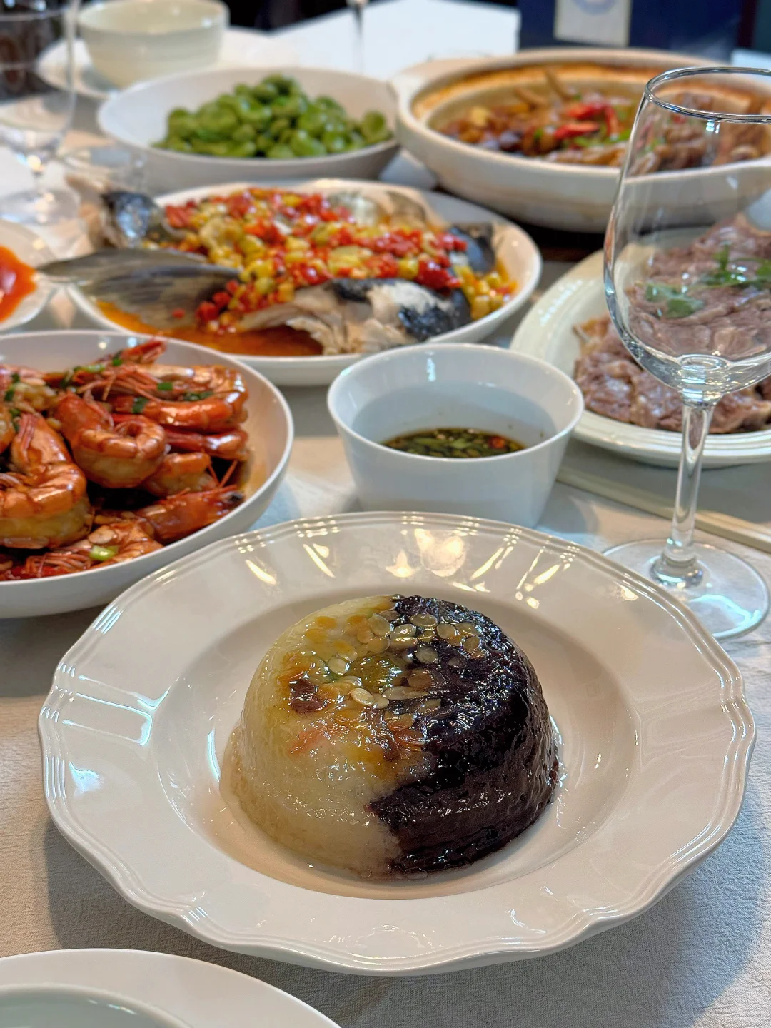 幸福的晚餐，是有酒有肉有朋友