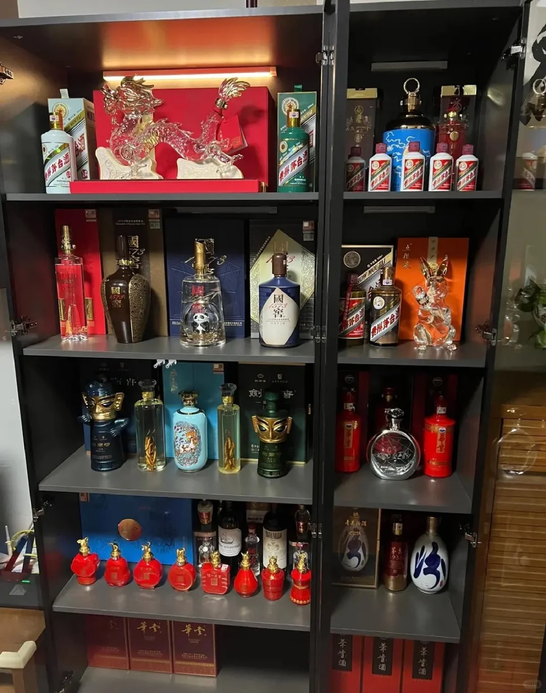 老爸的藏酒柜有家的温馨!