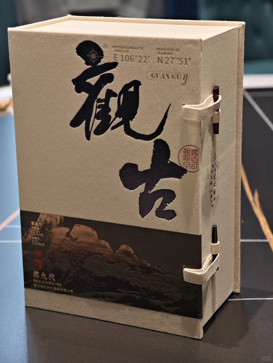 无需标榜年份，视觉就是陈年的袈裟——观古